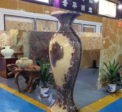 大型红玛瑙石花瓶 高达2000MM